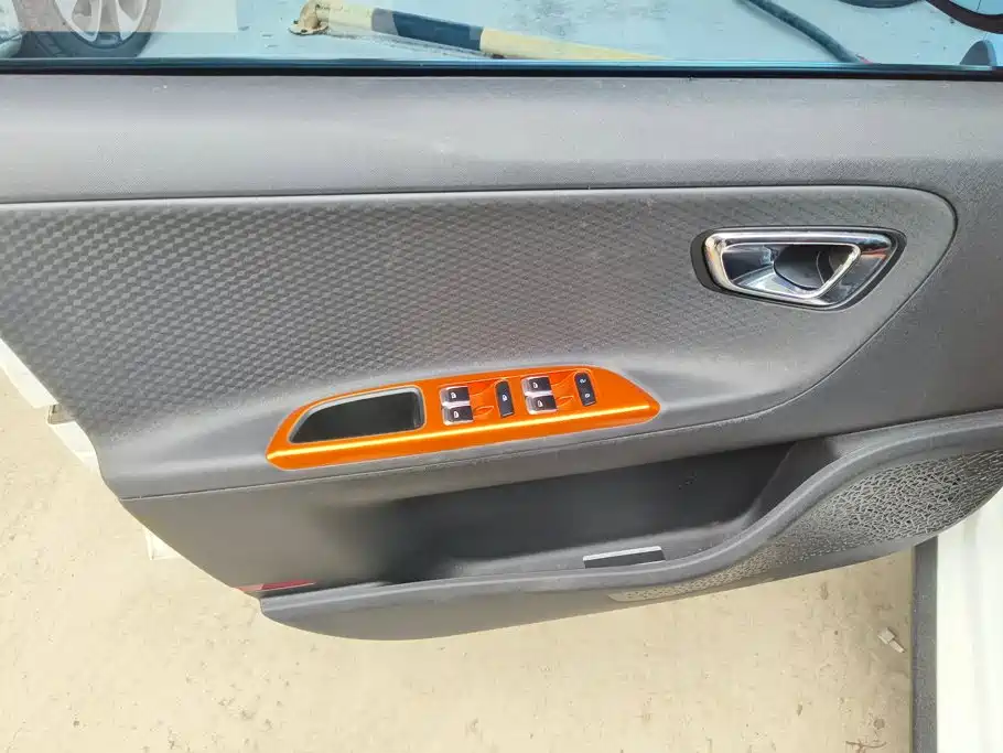 Geely Vision X1 — миниатюра 7