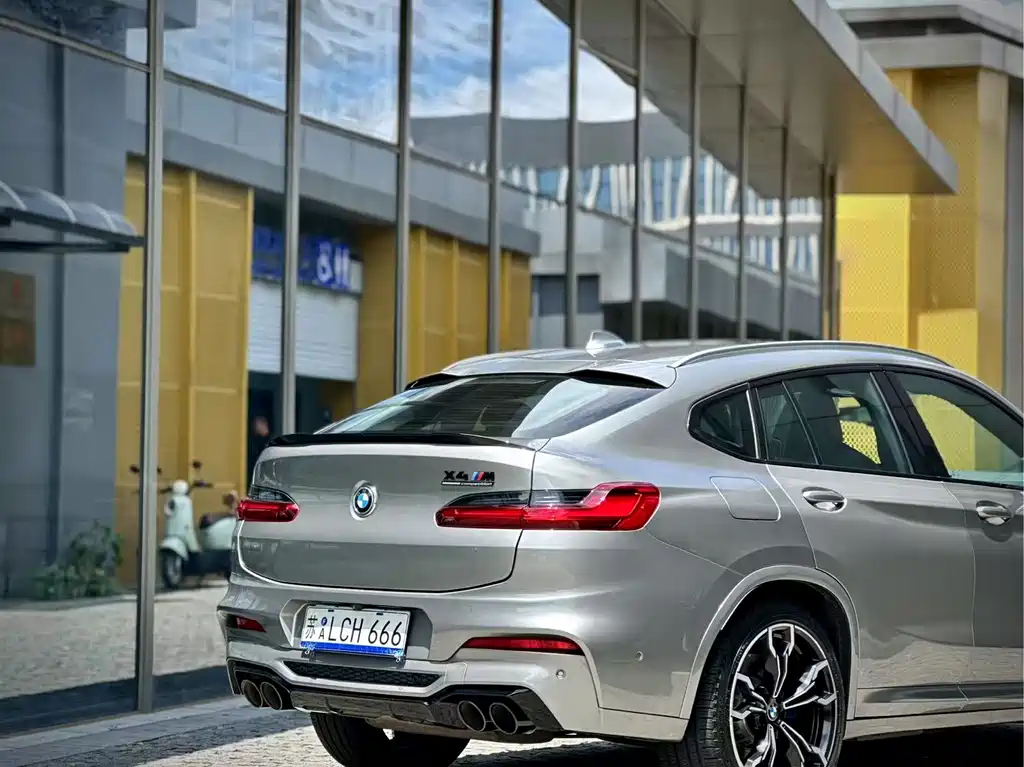 BMW X4 M