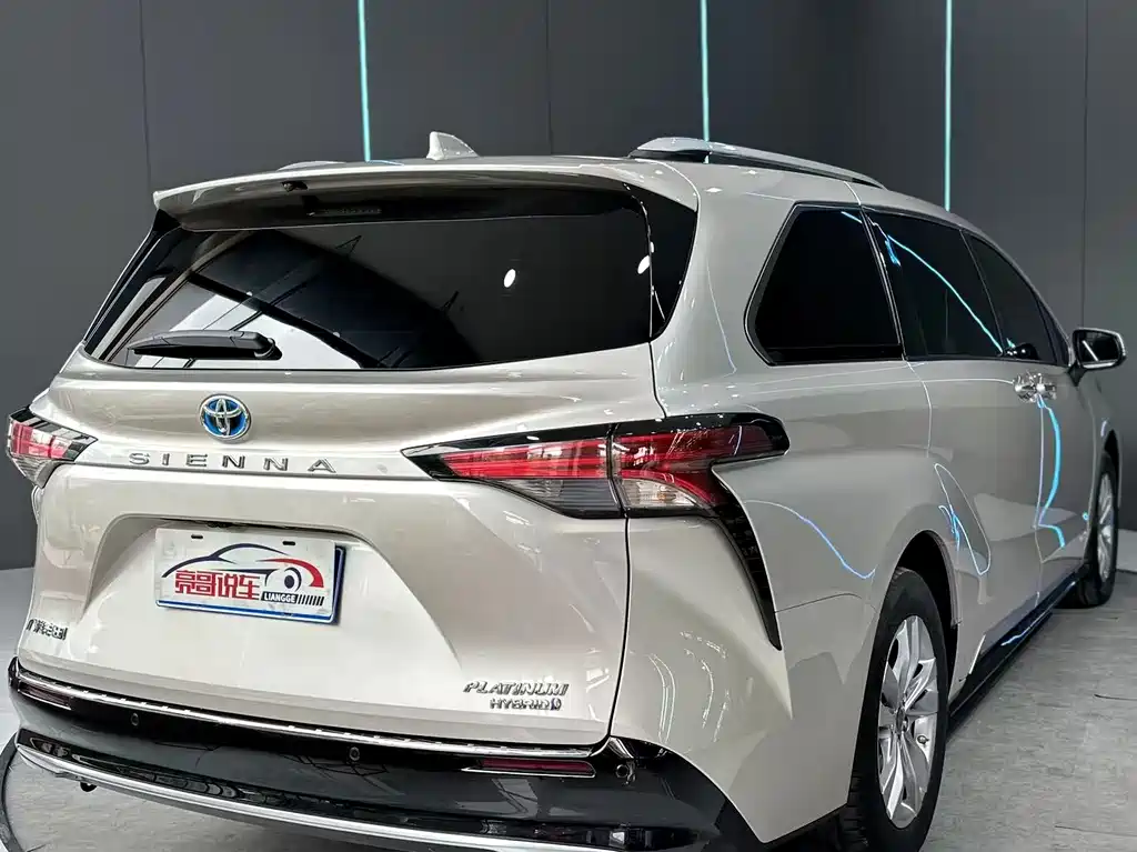 Toyota Sienna 2021 2.5L