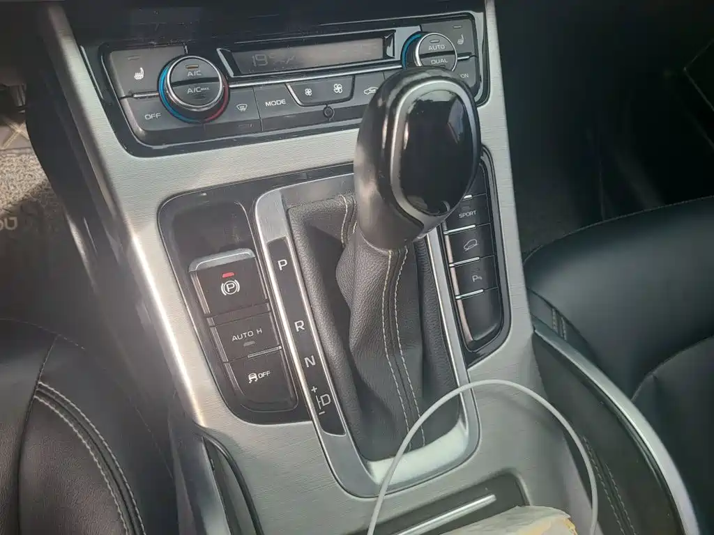 Geely Boyue — миниатюра 7