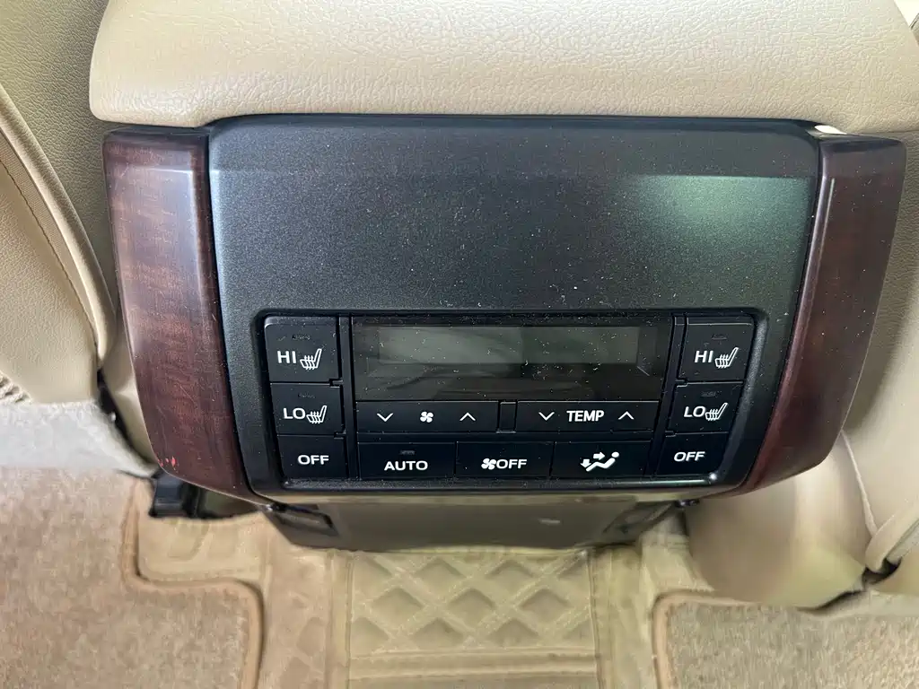 Toyota Prado — миниатюра 8