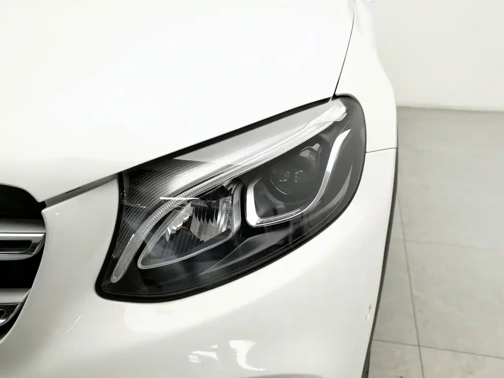 Mercedes-Benz GLC — миниатюра 7