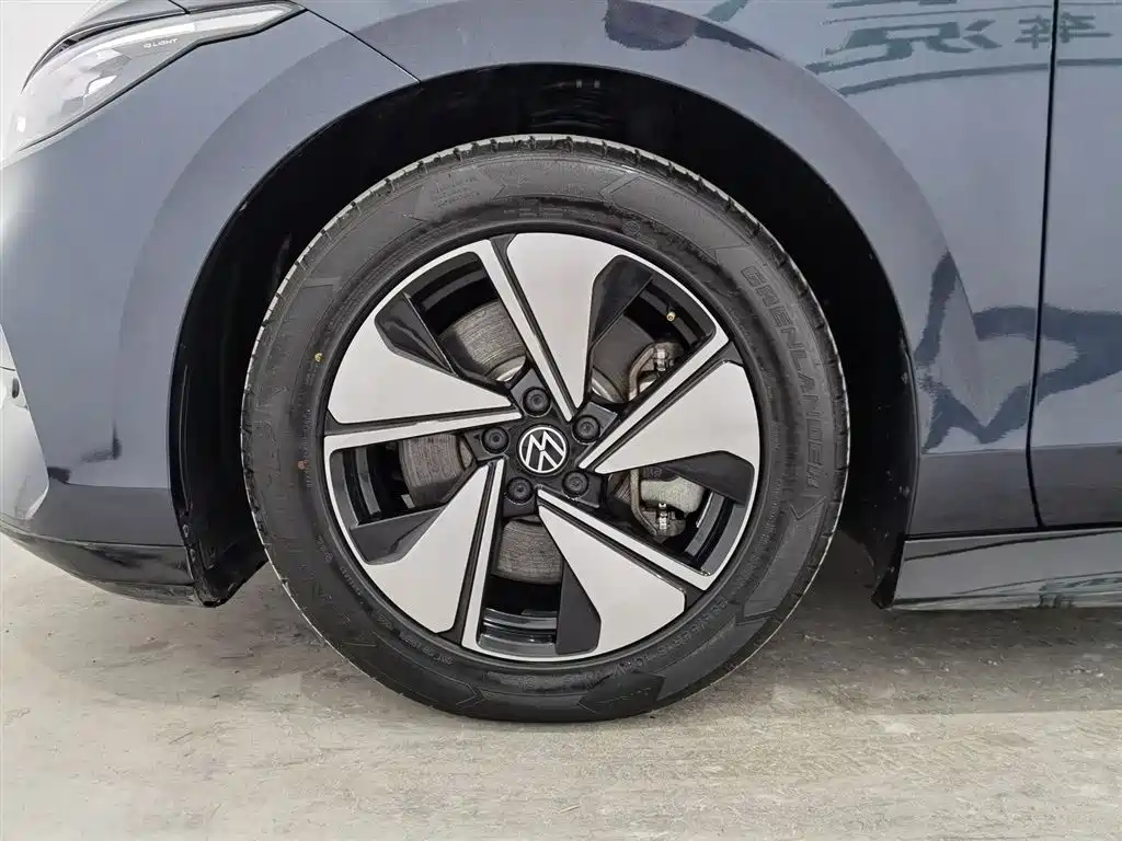 VOLKSWAGEN ID.7 VIZZION