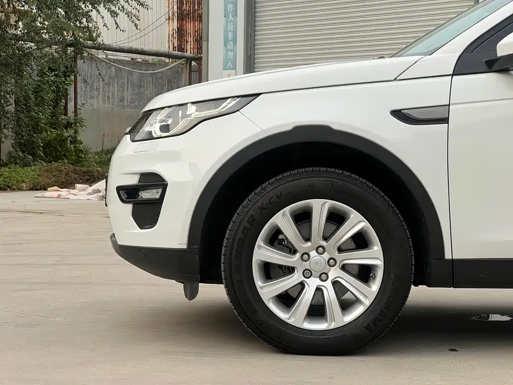 Land Rover Discovery Sport — миниатюра 9