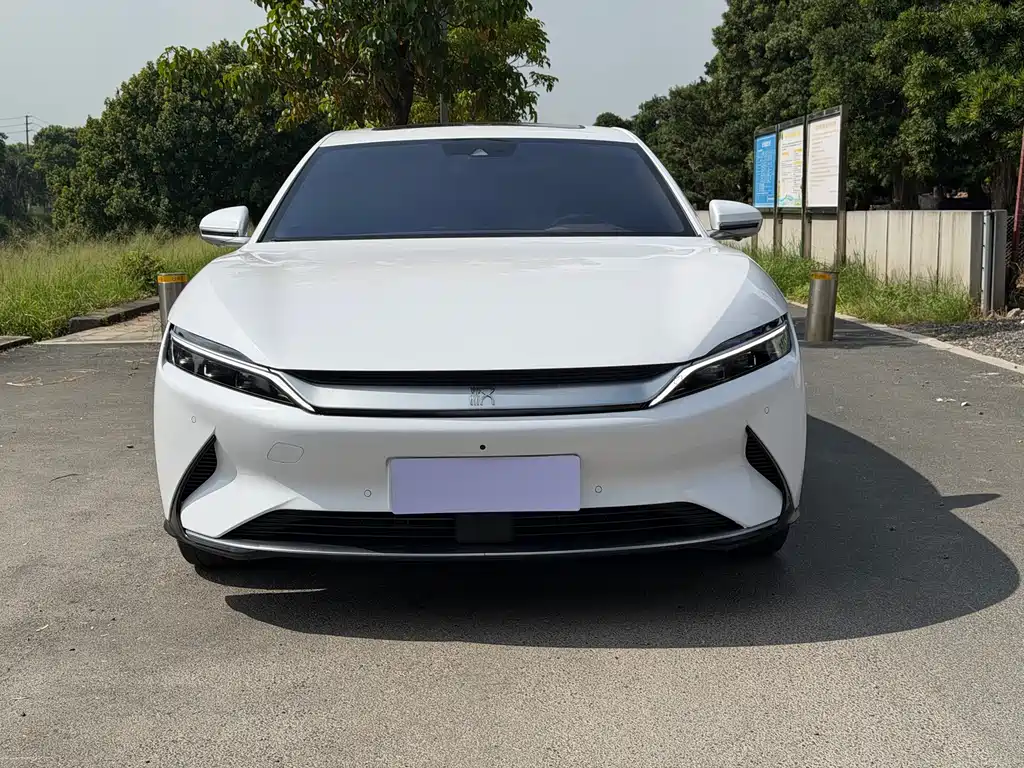 BYD Han — миниатюра 2