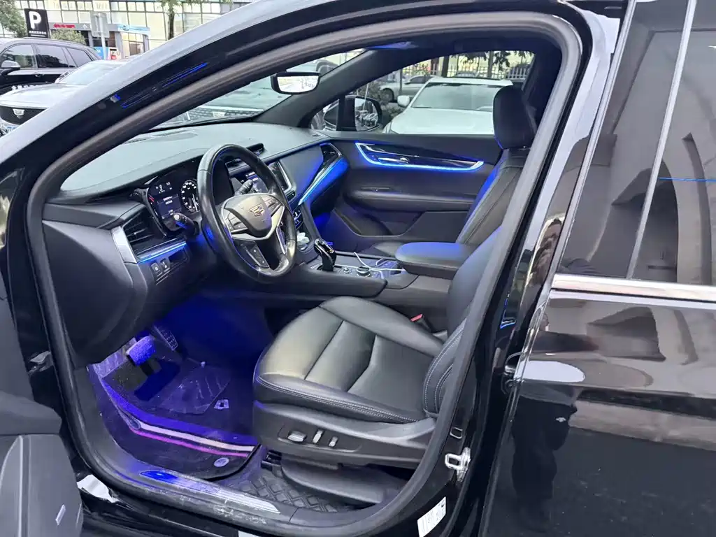 Cadillac XT5 — миниатюра 7