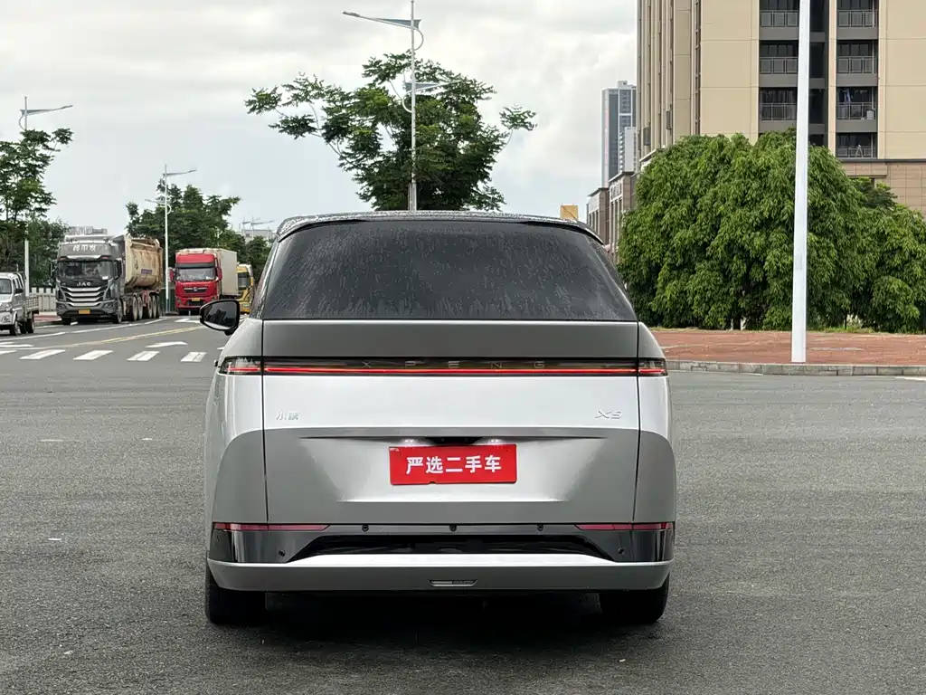 Xpeng X9 2024 702 Max