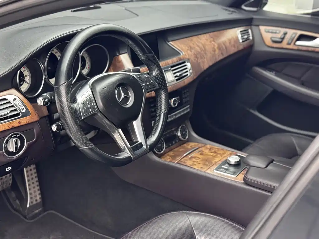 Mercedes-Benz CLS — миниатюра 9