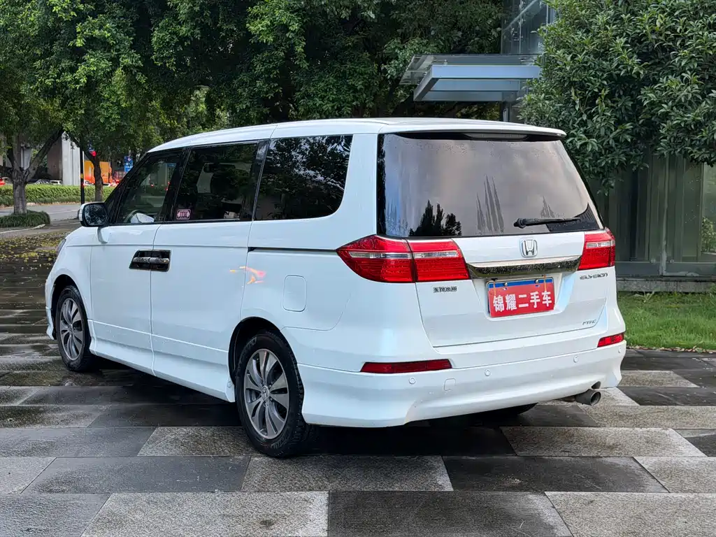 Honda Elysion — миниатюра 9