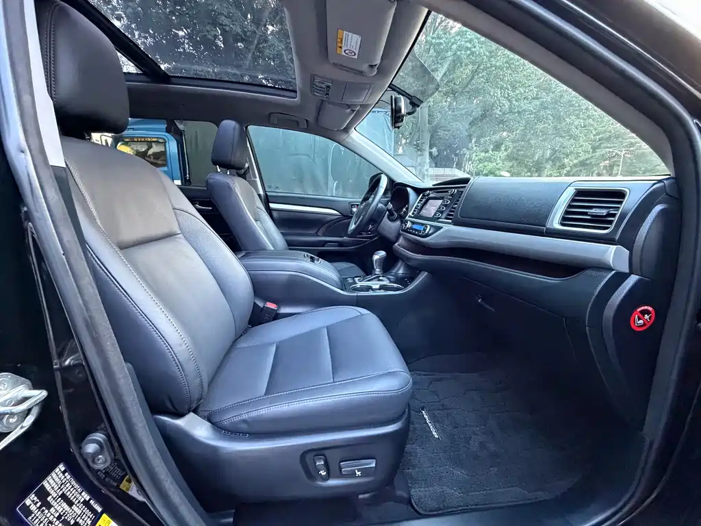Toyota Highlander — миниатюра 18