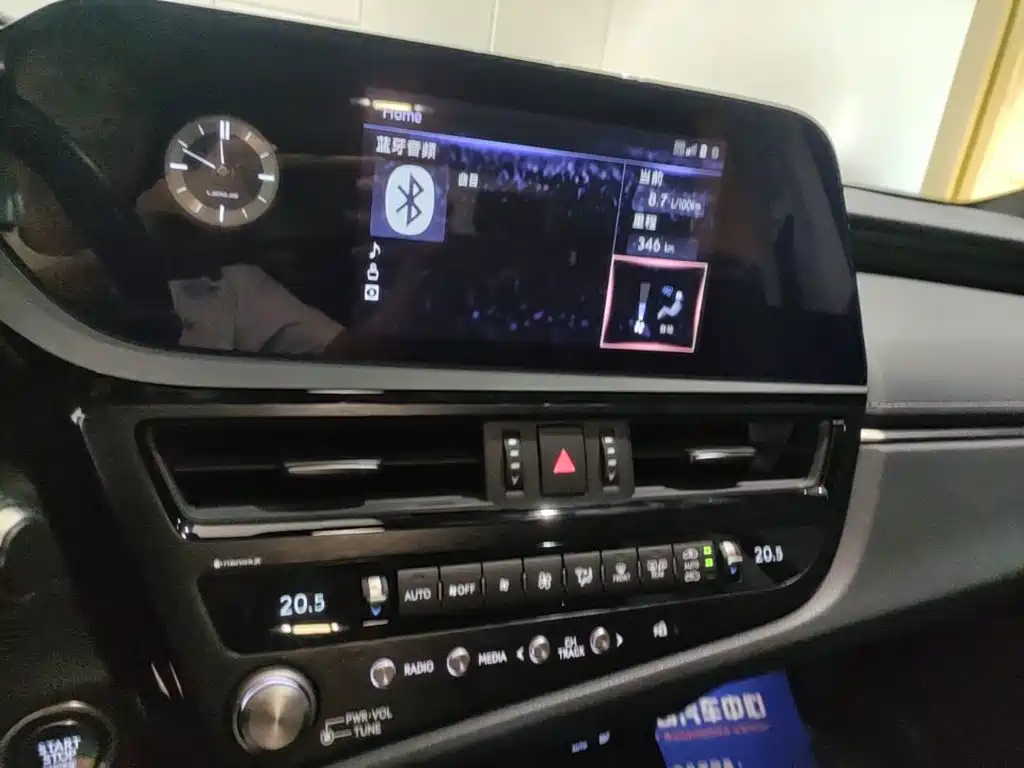Lexus ES — миниатюра 13