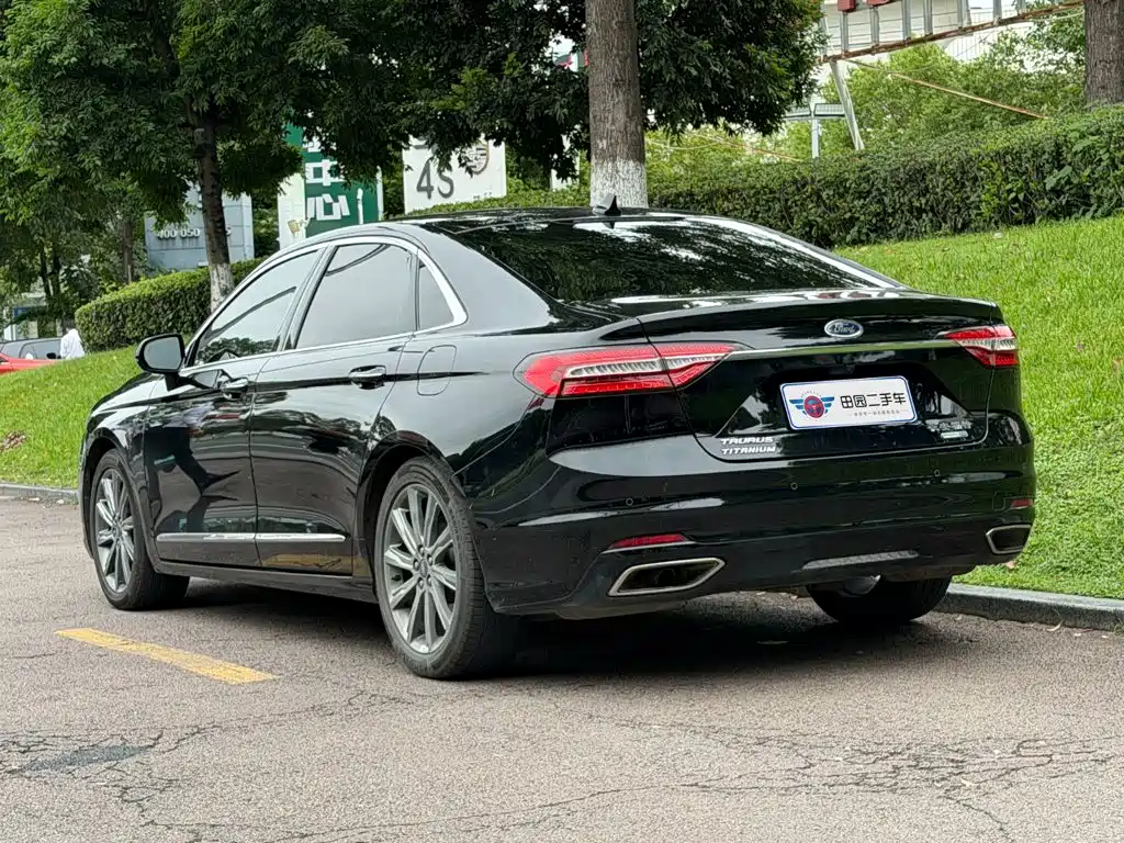 Ford Taurus — миниатюра 4