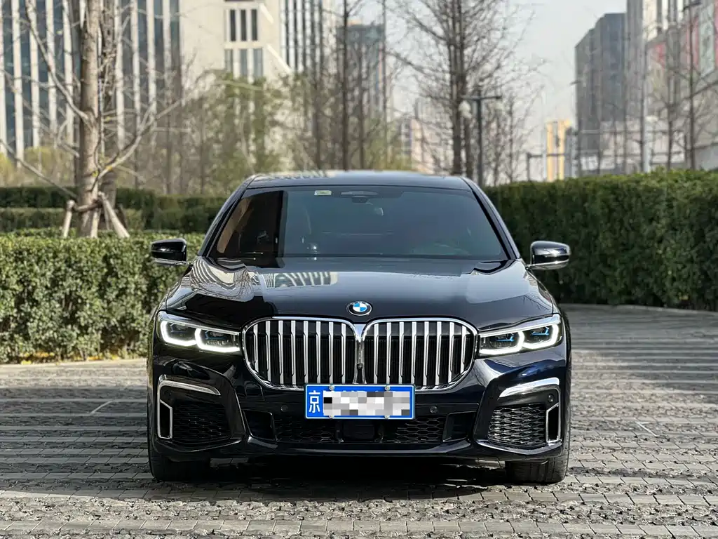 BMW 7 SERIES