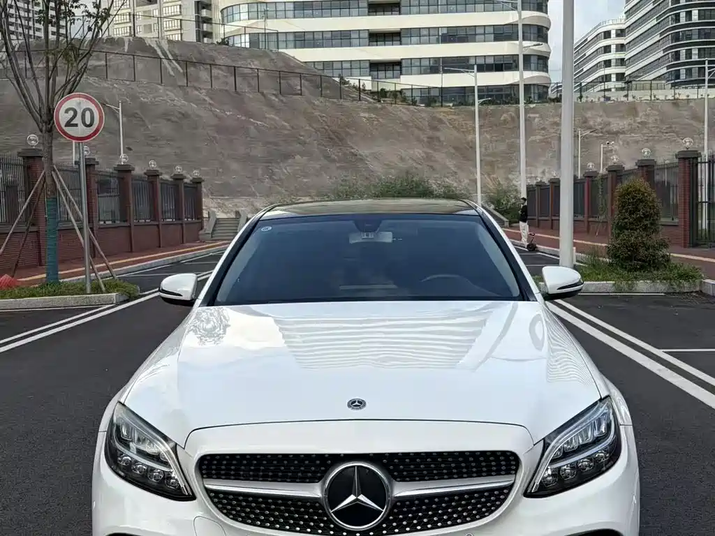 Mercedes-Benz C-Class — миниатюра 2