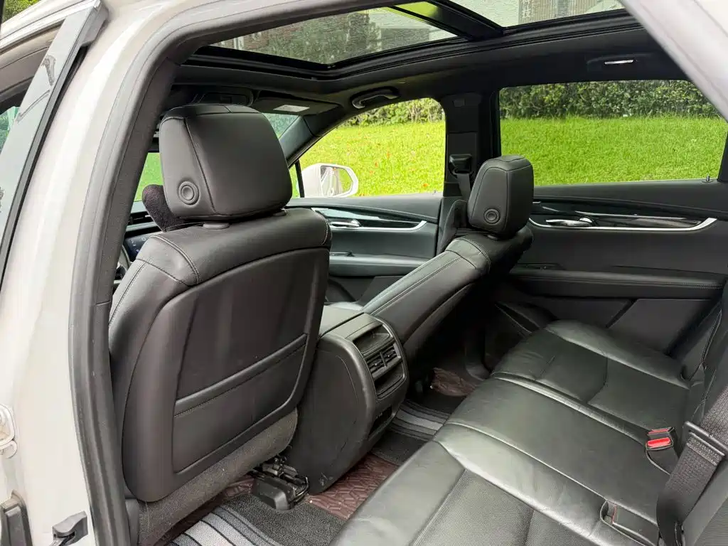 Cadillac XT5 — миниатюра 11