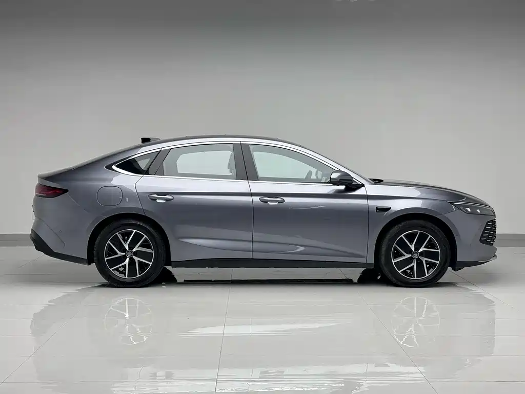 BYD Qin L L 2025 DM-i Smart Drive 120KM
