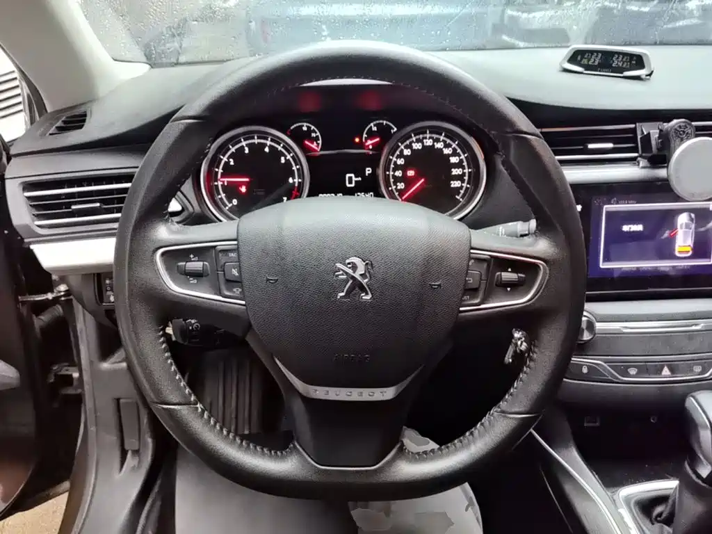Peugeot 408 — миниатюра 11