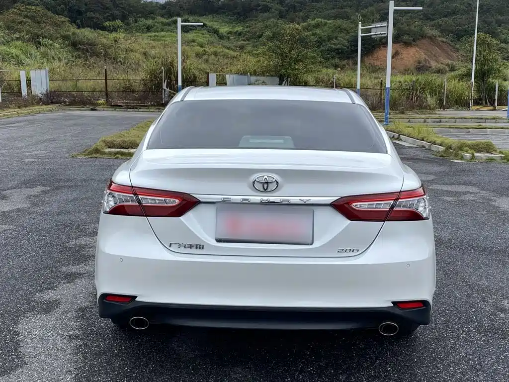Toyota Camry — миниатюра 25