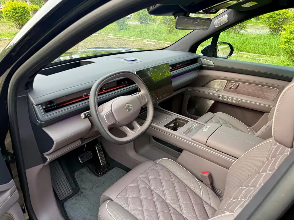 NIO ES8 2026 мест Executive Luxury