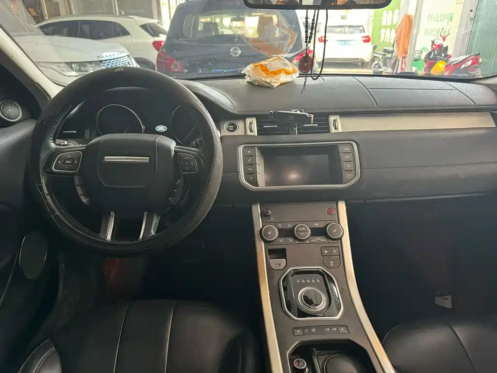 Land Rover Evoque — миниатюра 3