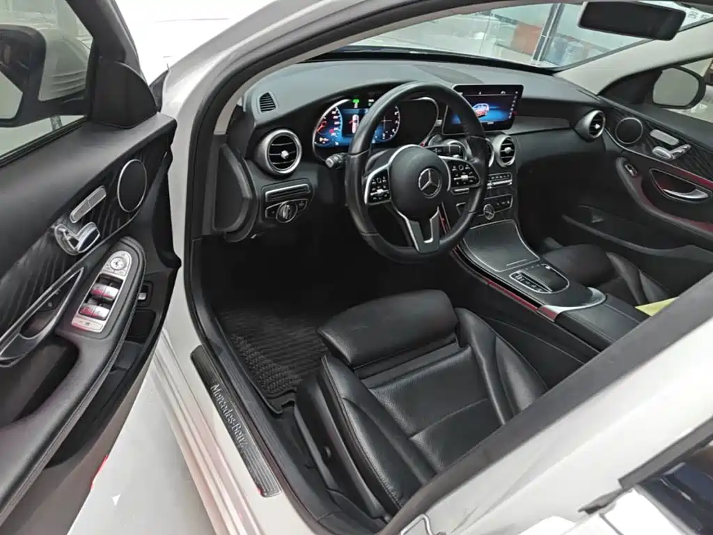 Mercedes-Benz C-Class (Import) — миниатюра 16