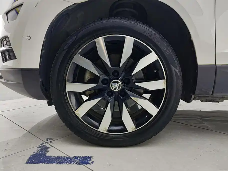 Skoda Karoq — миниатюра 6