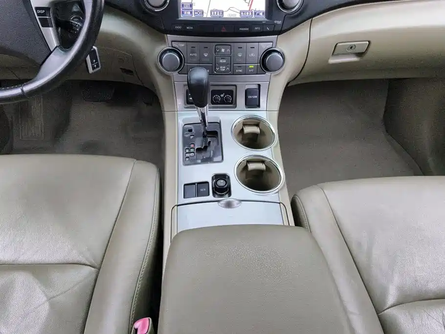 Toyota Highlander — миниатюра 16