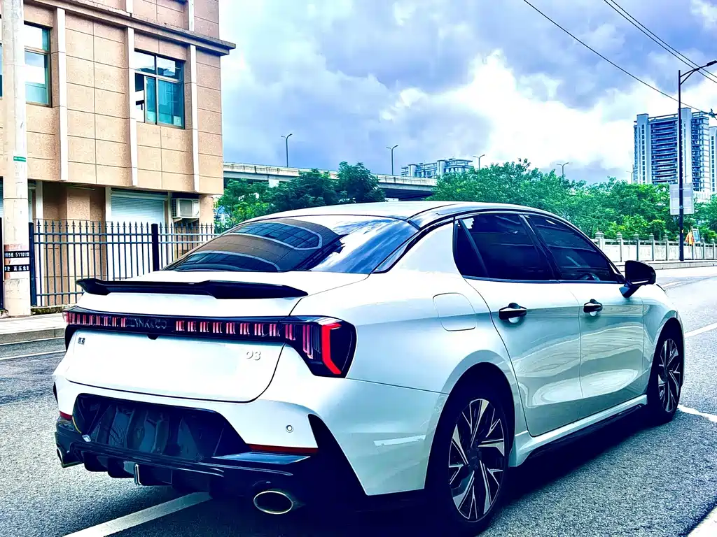 Lynk & Co 03 — миниатюра 16