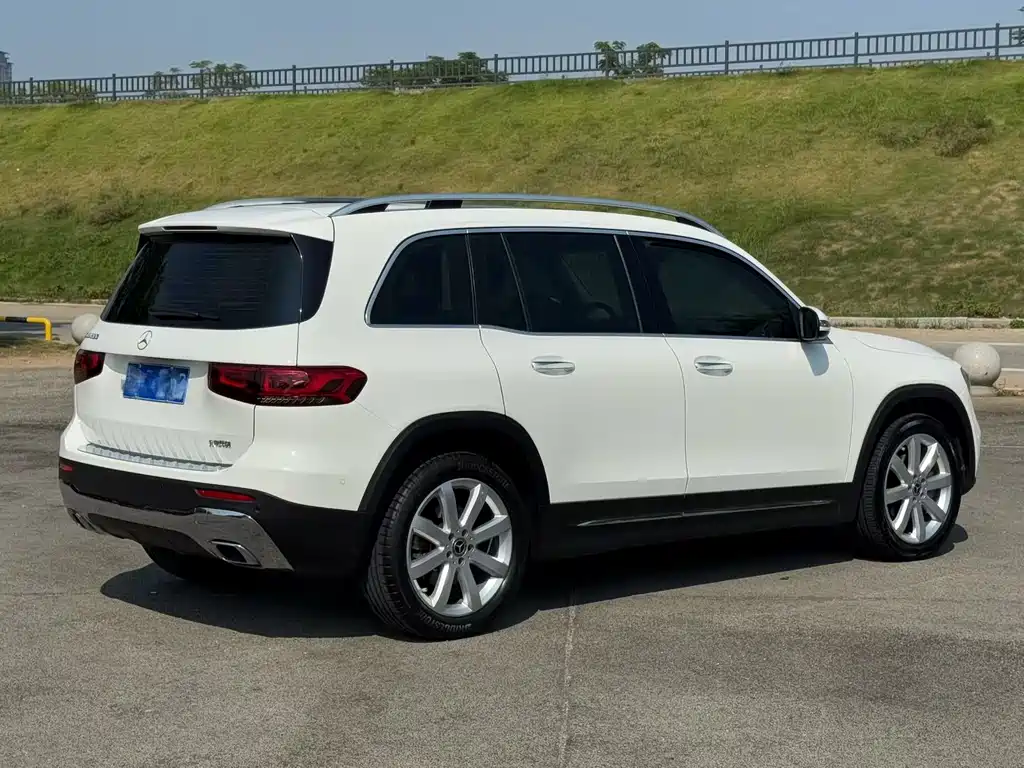 Mercedes-Benz GLB — миниатюра 6