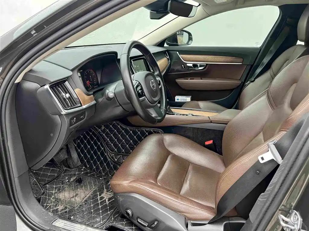 Volvo S90 2019 T5
