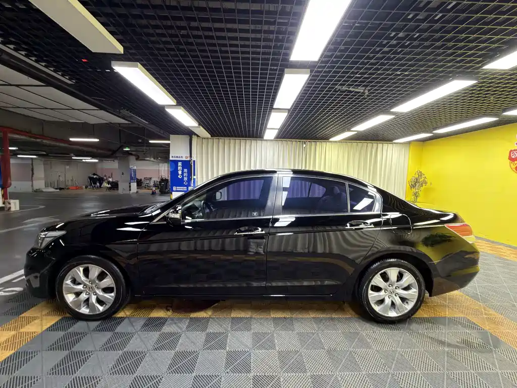 Honda Accord — миниатюра 7