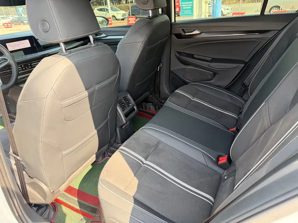 Volkswagen Golf — миниатюра 8