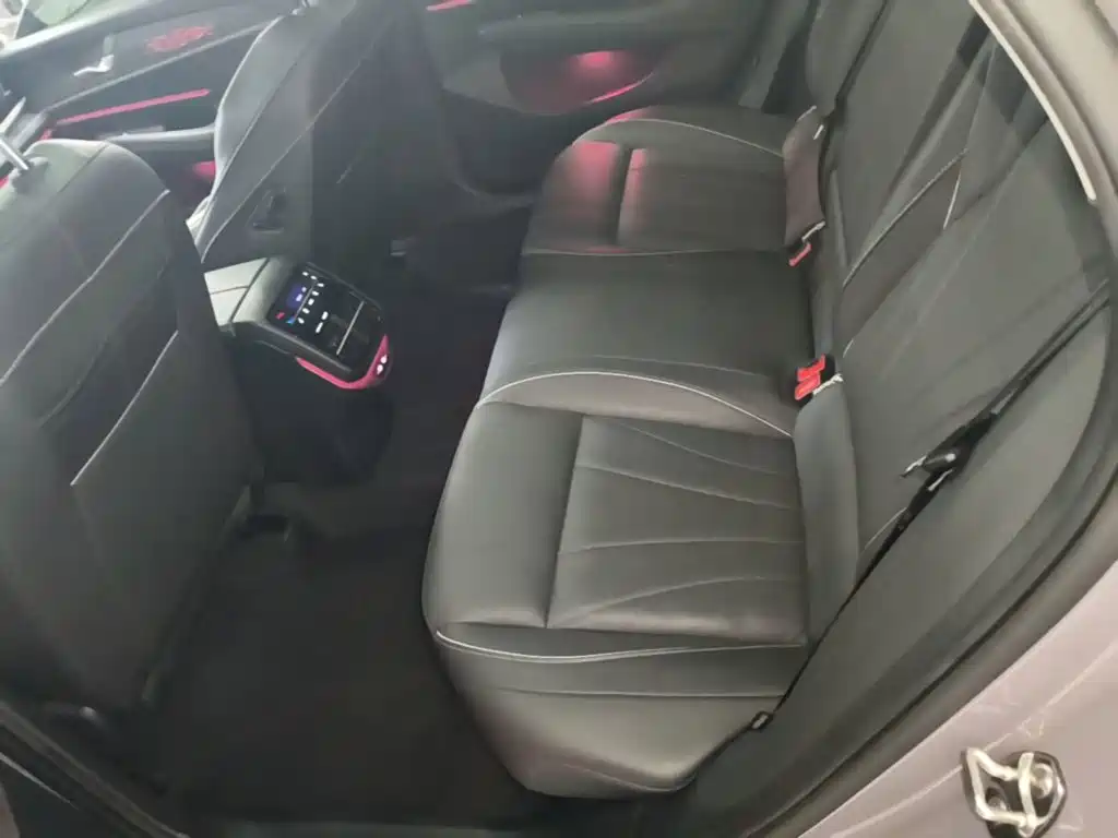 Volkswagen Passat — миниатюра 17