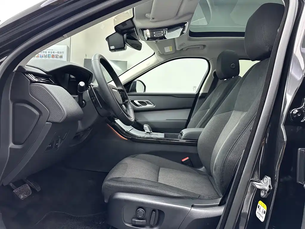 Land Rover Velar — миниатюра 8