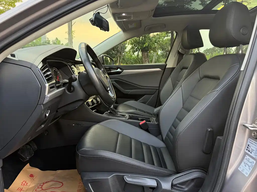 Volkswagen Sagitar — миниатюра 4