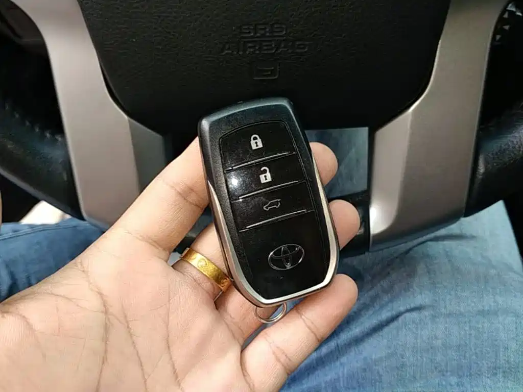 Toyota Prado — миниатюра 9