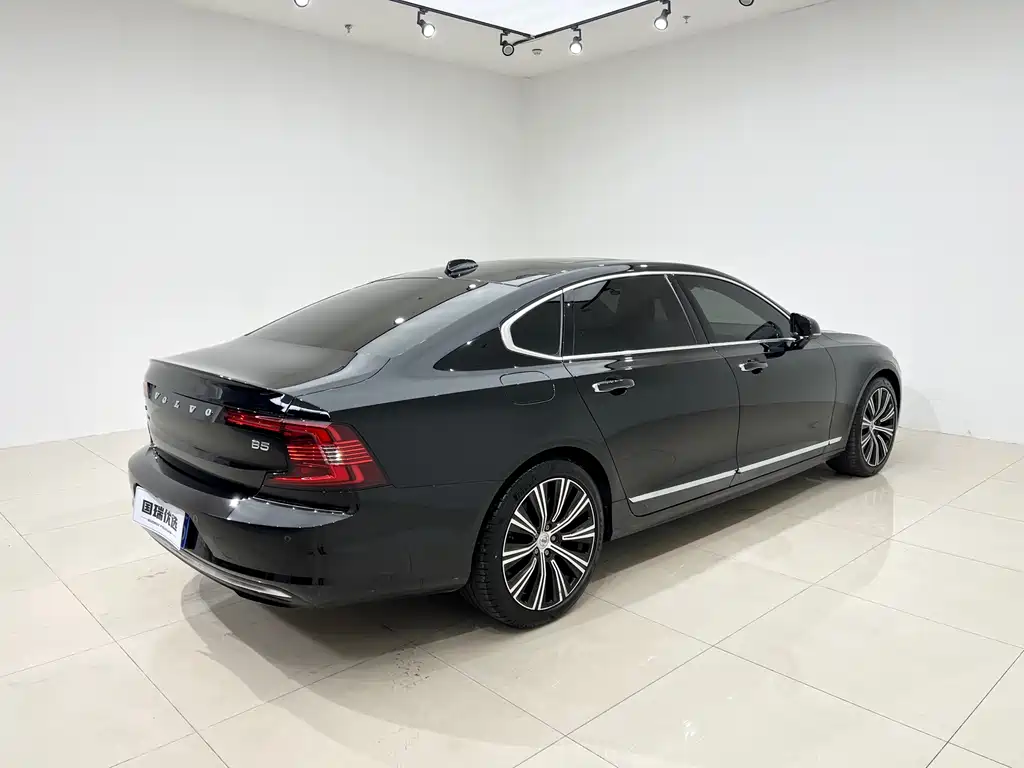 Volvo S90 2023 B5 Luxury
