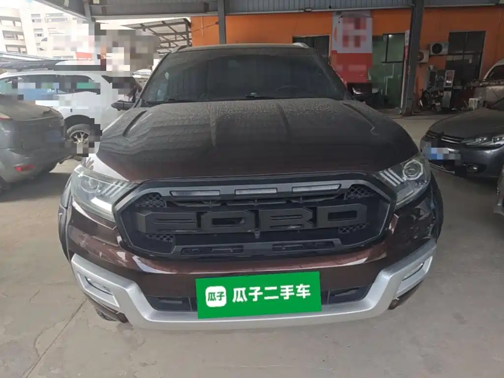 Ford Everest — миниатюра 3