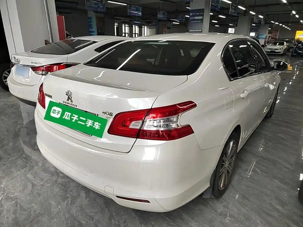 Peugeot 408 2015 1.2T AT Luxury