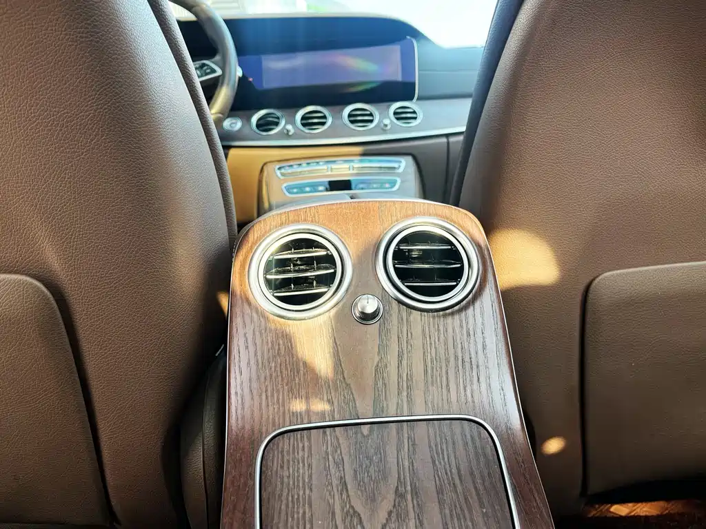 MERCEDES-BENZ E CLASS