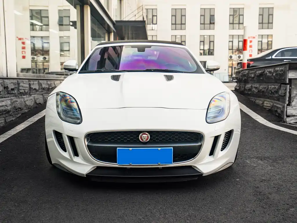 JAGUAR F TYPE