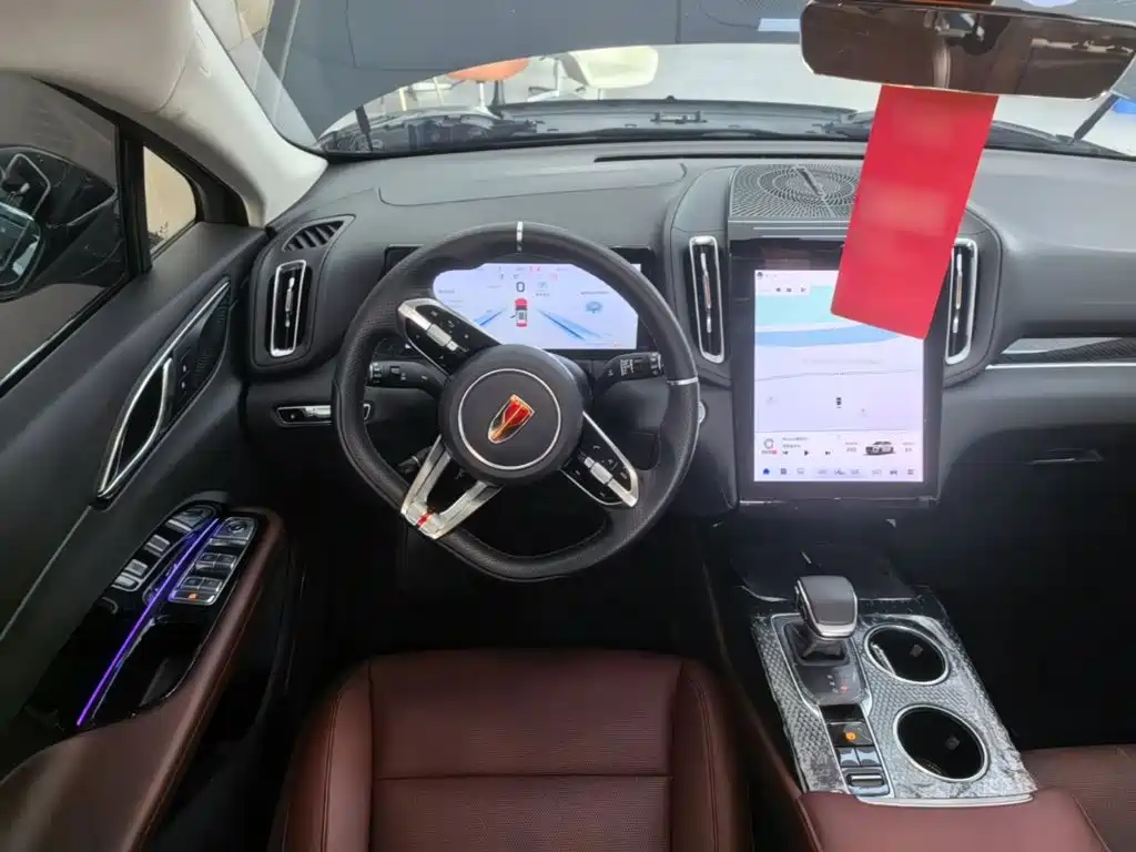 Hongqi Hongqi HS3 PHEV — миниатюра 3