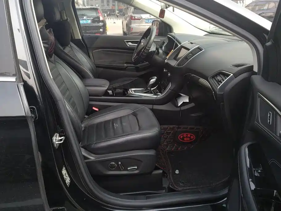 Ford Edge — миниатюра 8