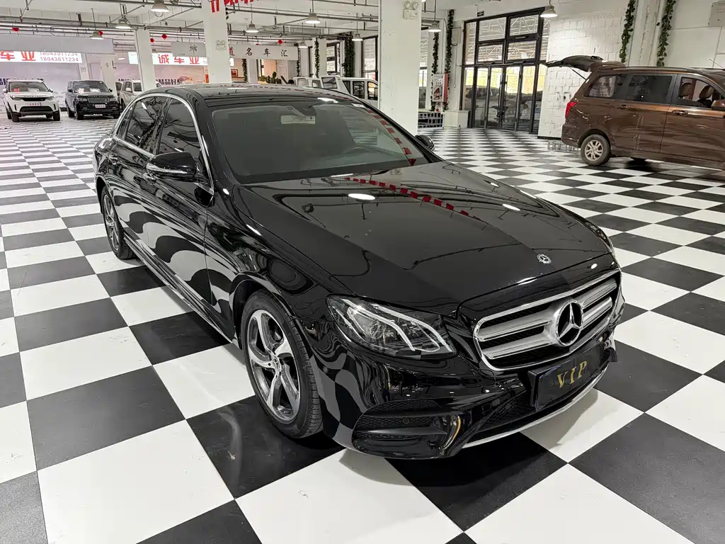 Mercedes-Benz E-Class — миниатюра 3
