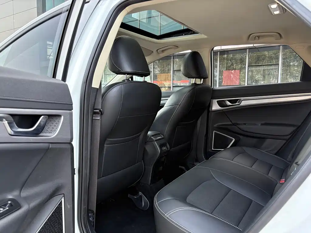 GEELY AUTOMOBILE EMGRAND GS