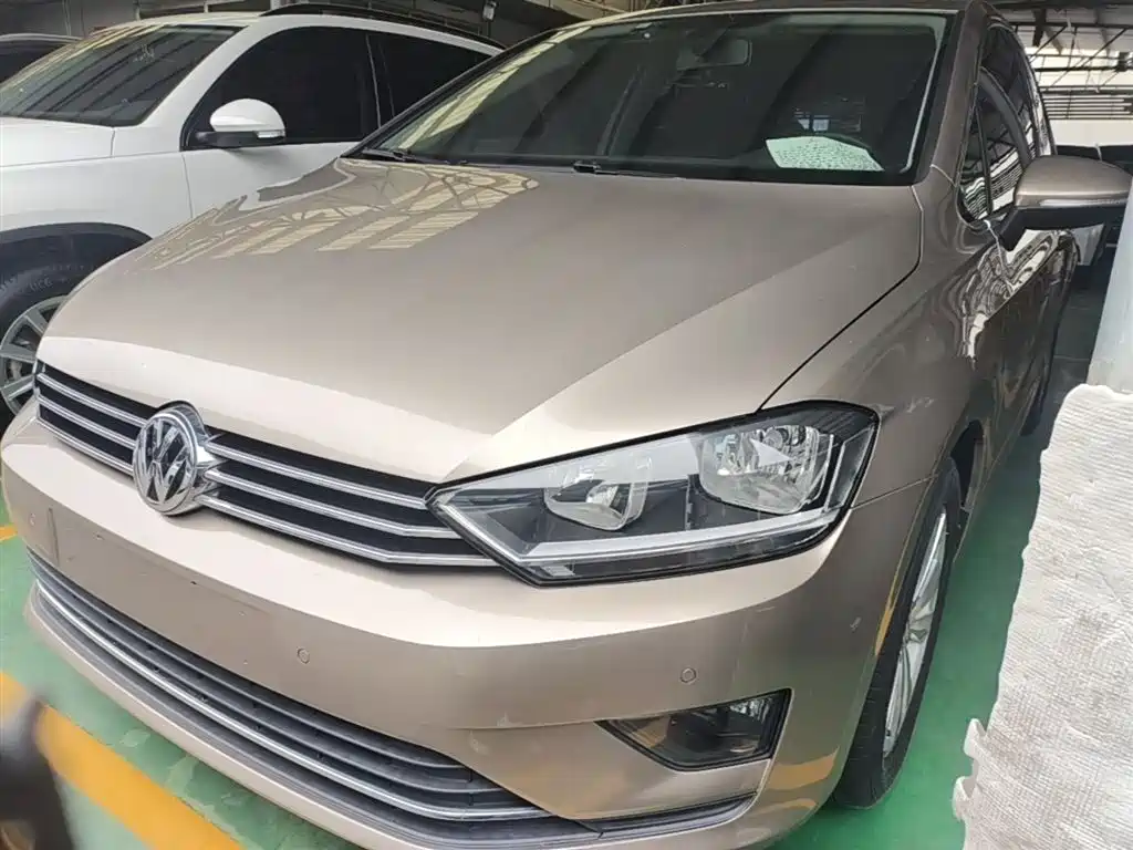 Volkswagen Golf · 2016 230TSI AT
