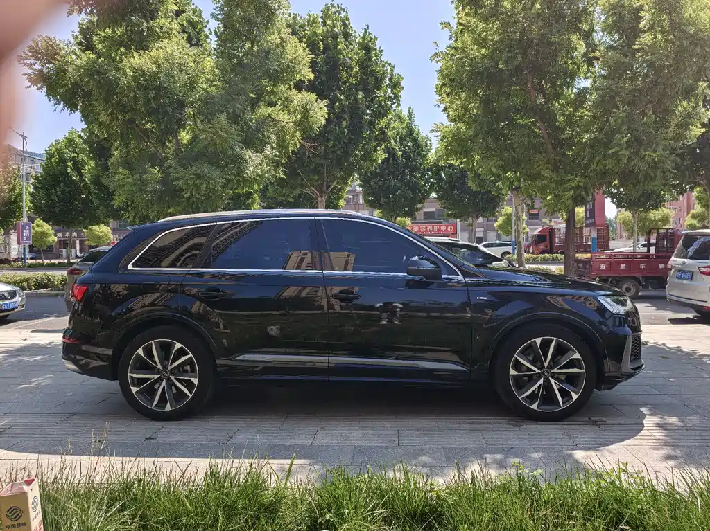 Audi Q7 2022 55 TFSI quattro S line Sport