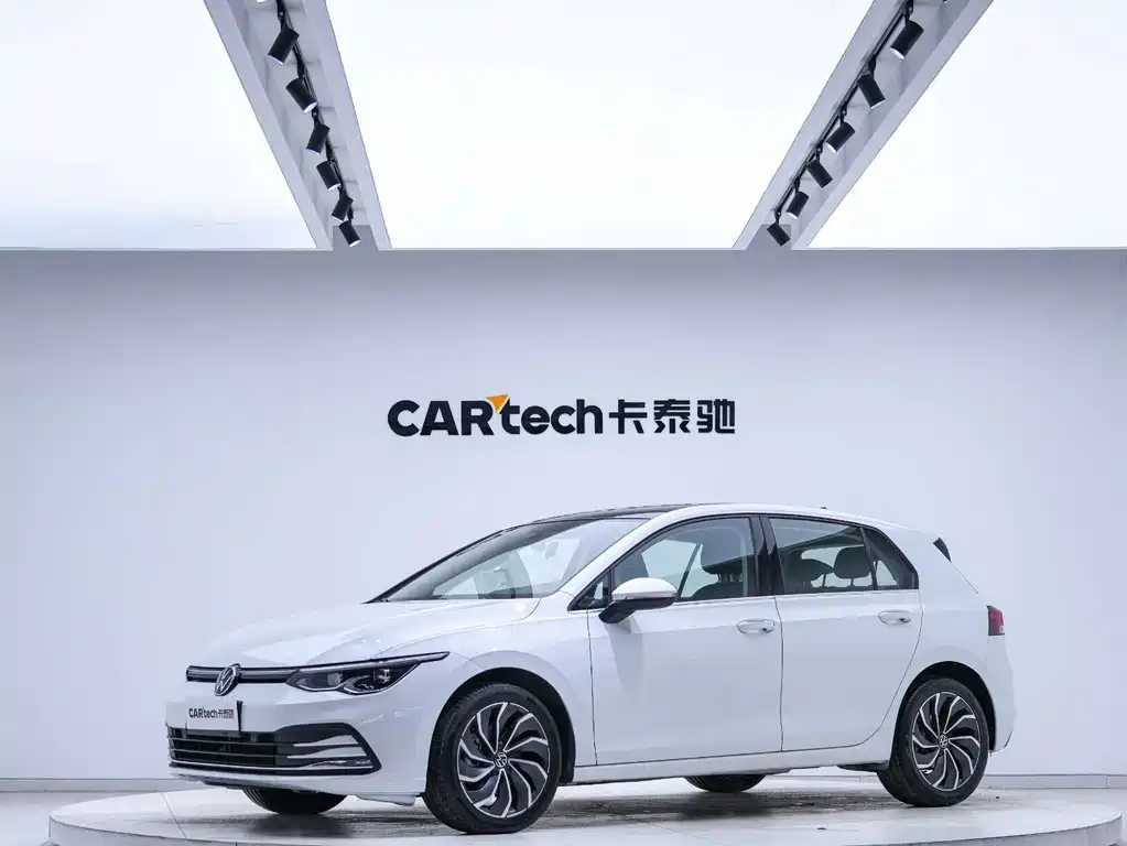 Volkswagen Golf 2021