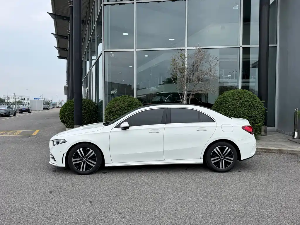 Mercedes-Benz A-Class A 2019 A 180 L Sport