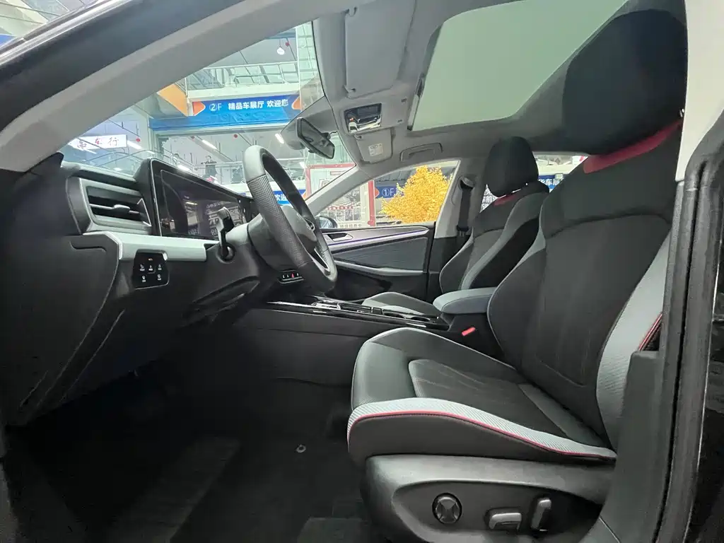 Volkswagen Lamando — миниатюра 8